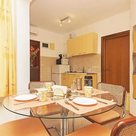 Apartamento With Parking Space Stinjan, - 22939 *