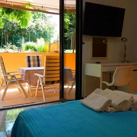 Apartamento With Parking Space Stinjan, - 22939 Pula